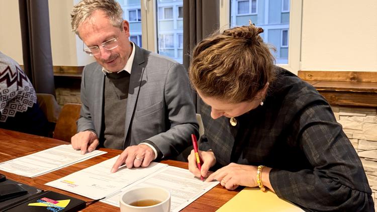 Stephan Thomae und Justine Hermann. (Foto: Henrik Hecht)